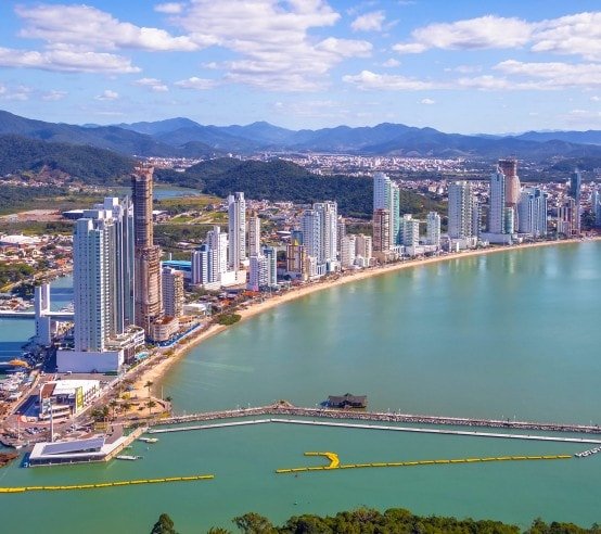 C037_Porti_Itajai.jpg.image.554.492.low